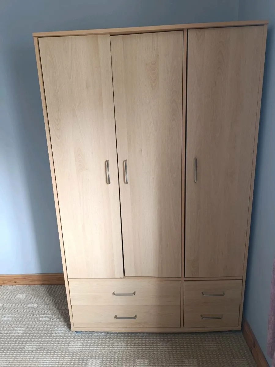 Brown wooden Wardrobe with Drawers - Image 1