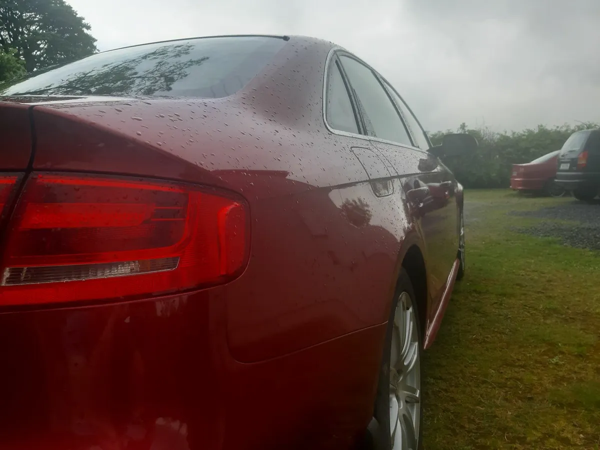 Audi A4 2011 - Image 2