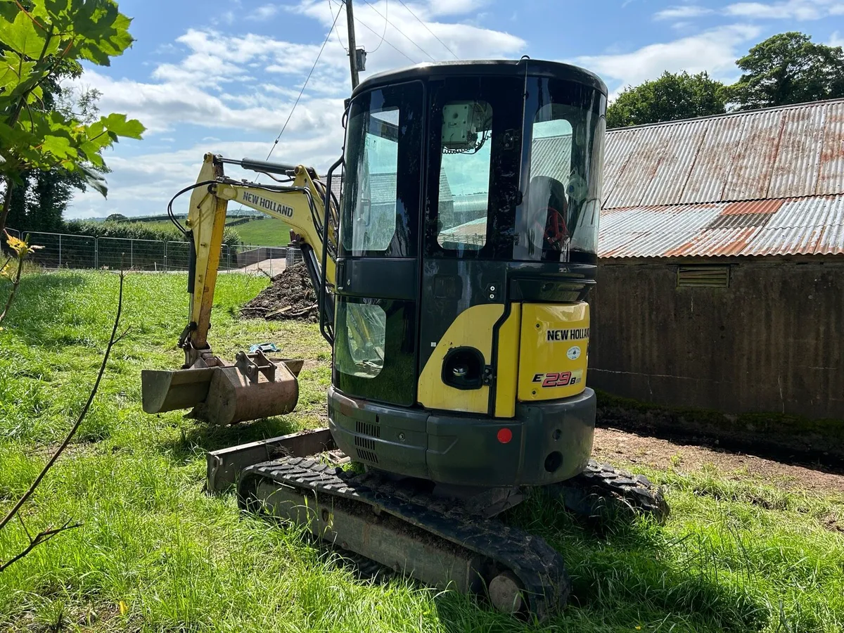 2018 NEW HOLLAND E29 BSR NO VAT - Image 4