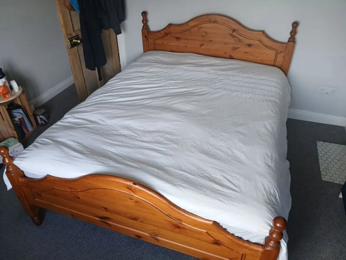 Solid wood king bed frame - Image 1