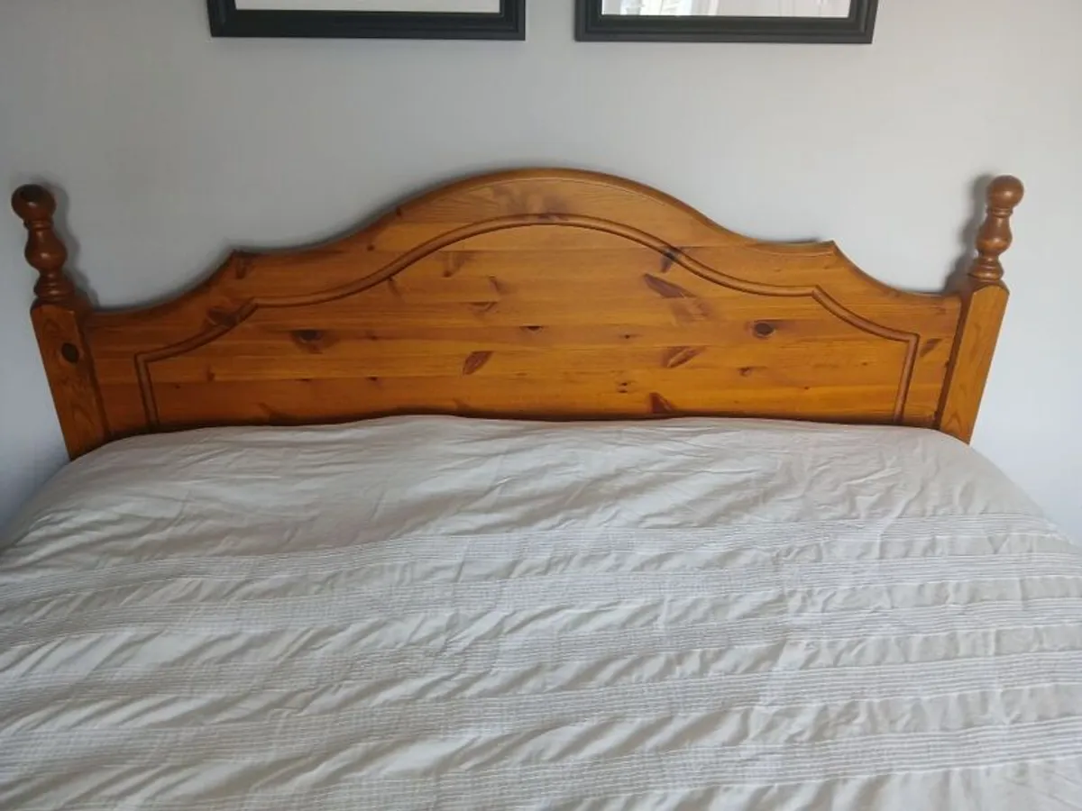 Solid wood king bed frame - Image 2