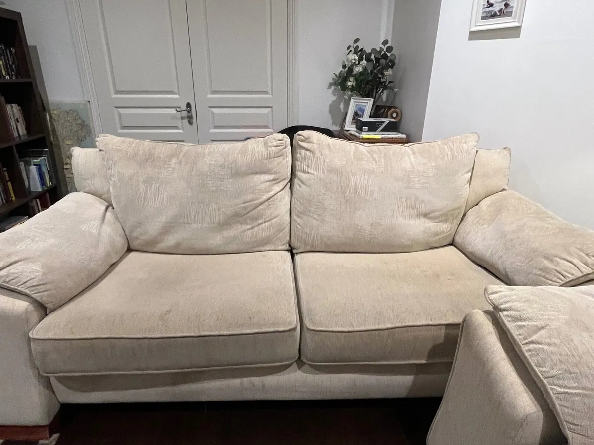 Couches for Free - Image 2