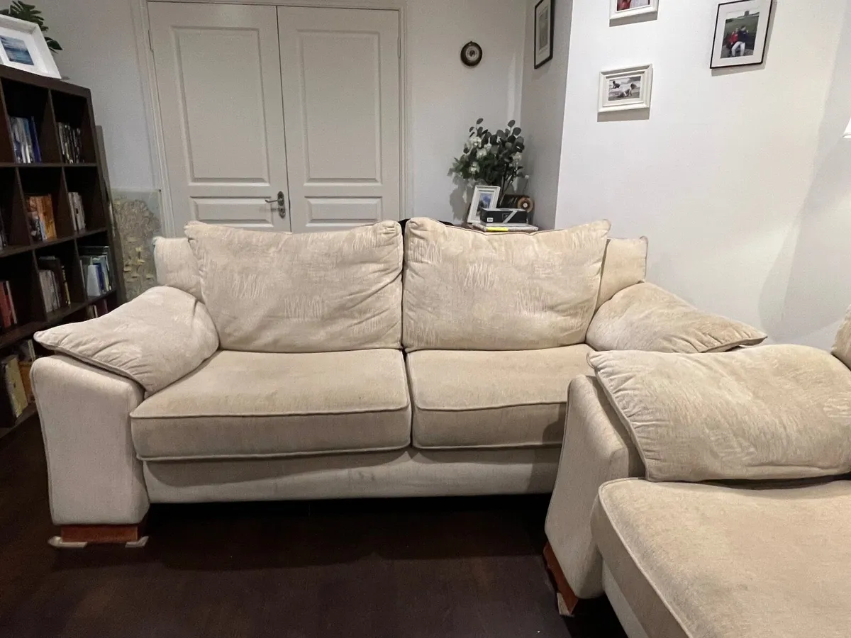 Couches for Free - Image 3