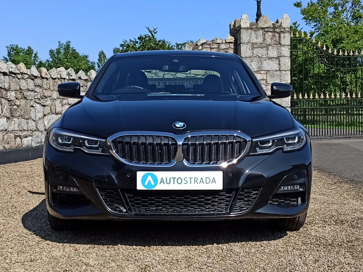 211 BMW 330e M-Sport Plugin Hybrid• Black Sapphire - Image 2