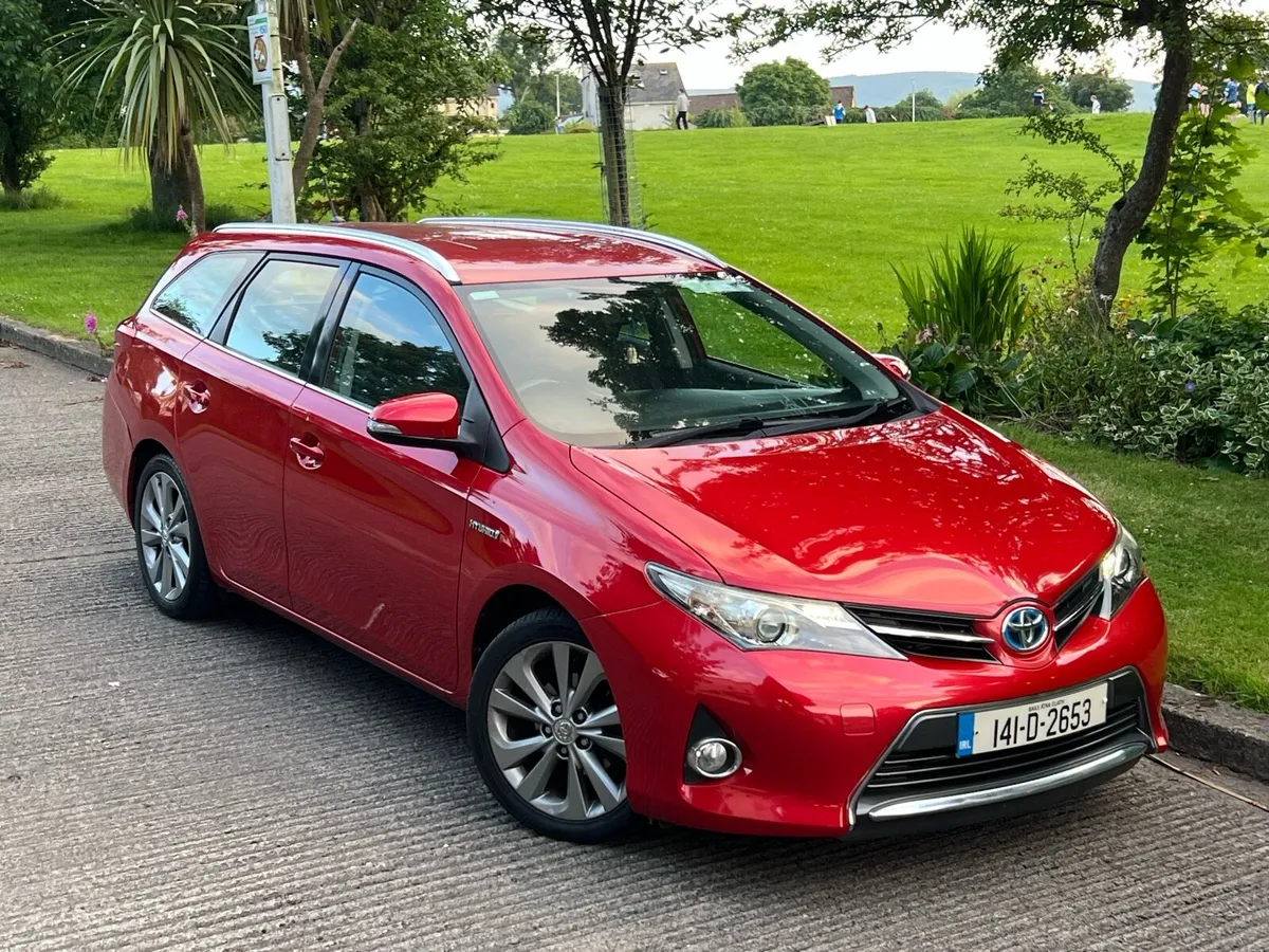 141 TOYOTA AURIS 1.8 HYBRID AUTOMATIC ONLY 82KM - Image 3
