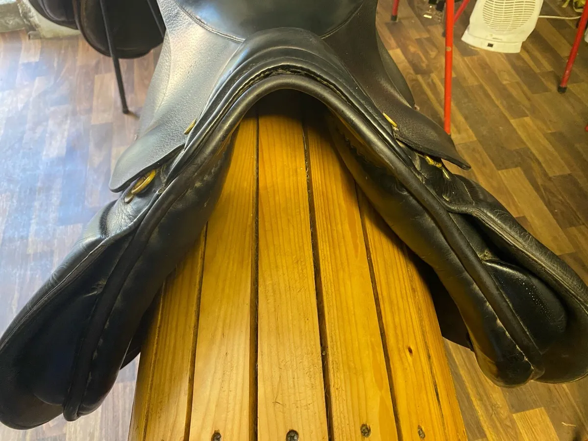 17-17.5 JC jump Leather saddle - Image 3