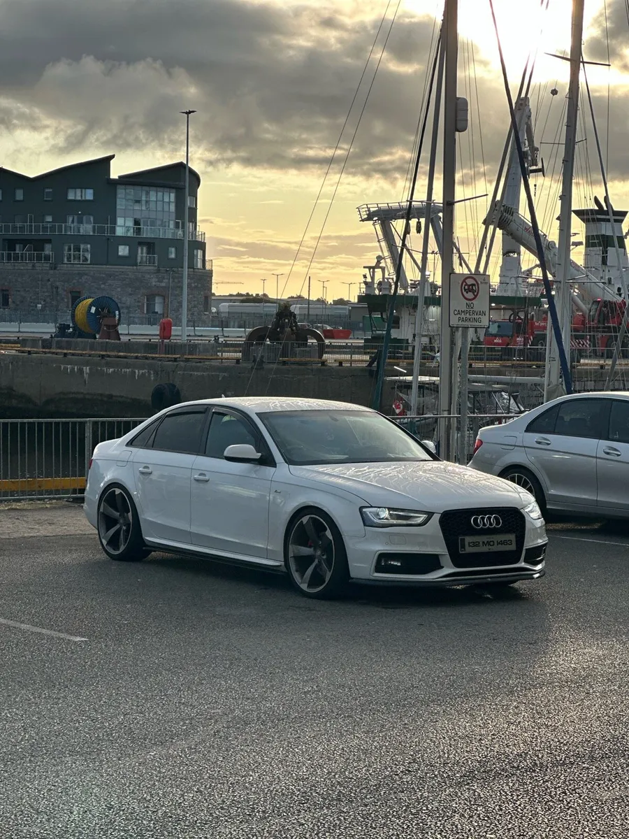 Audi A4 S-Line Black Edition - Image 2