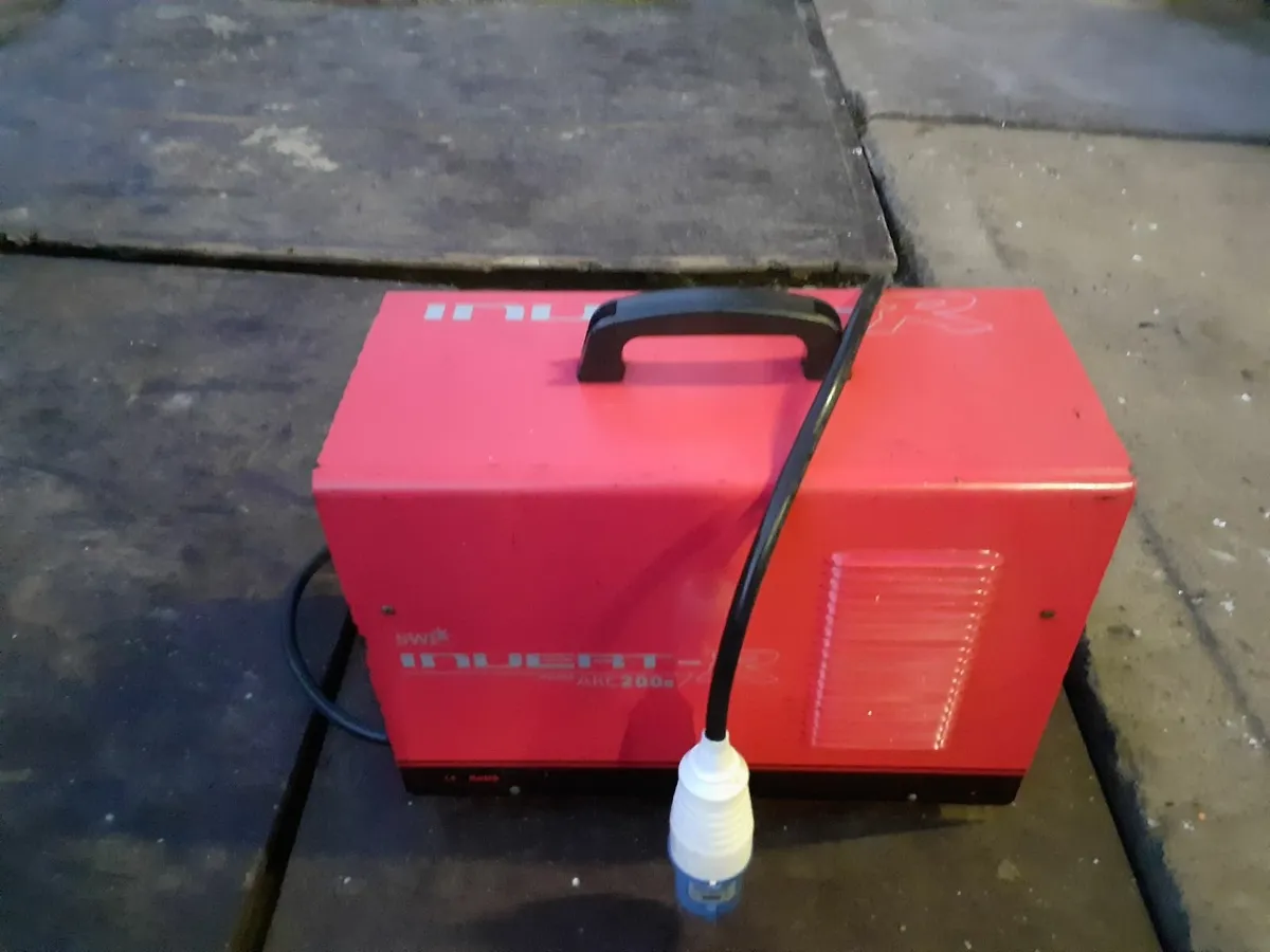 INVERT-R ARC WELDER 240V - Image 2