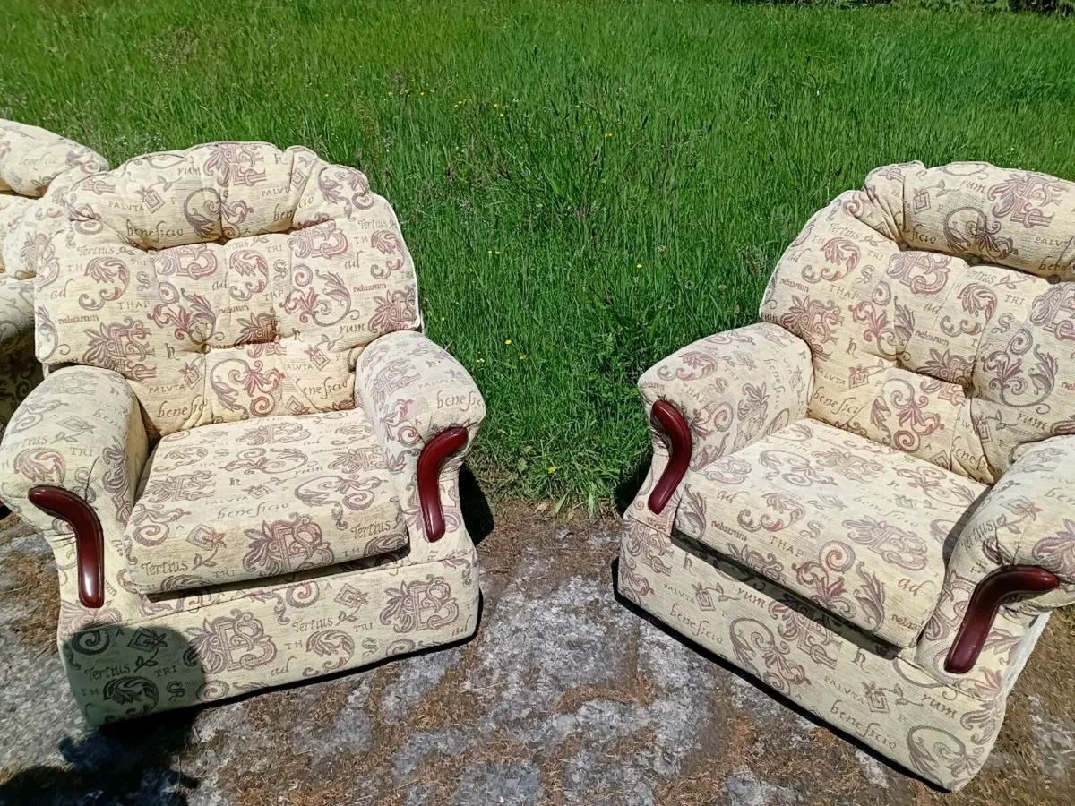 Couch - Image 2
