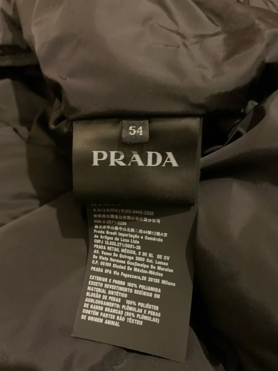 PRADA Black Re-Nylon badge Puffer Jacket - Image 2