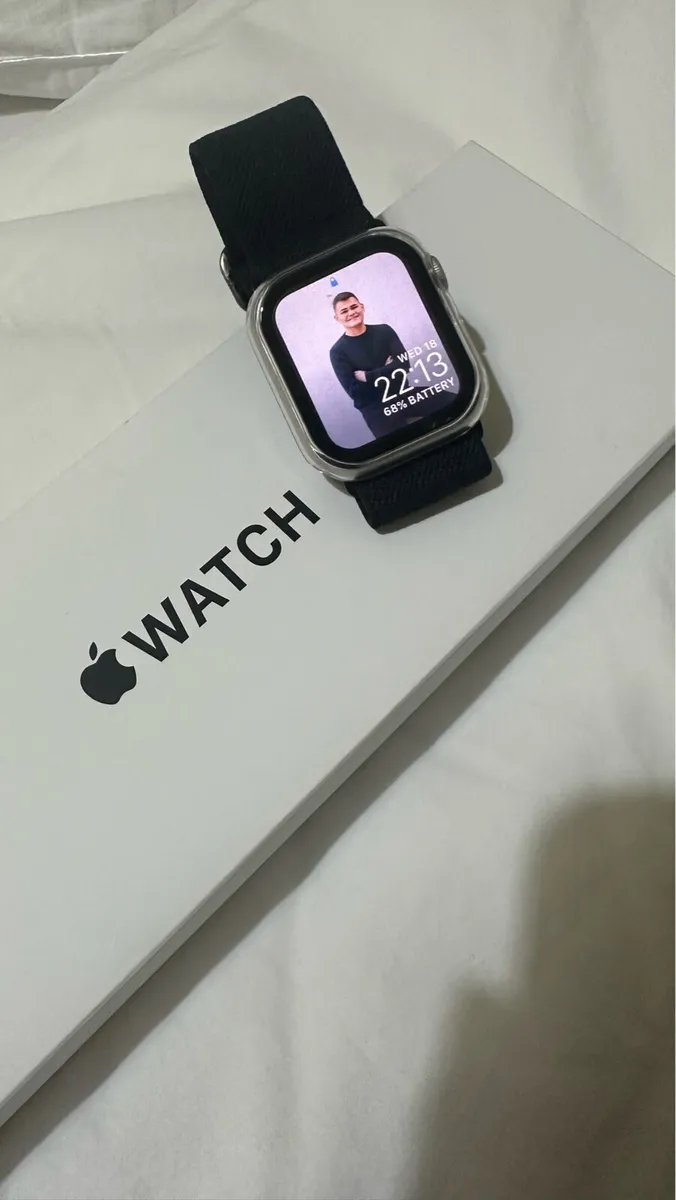Apple Watch SE 2gen - Image 1