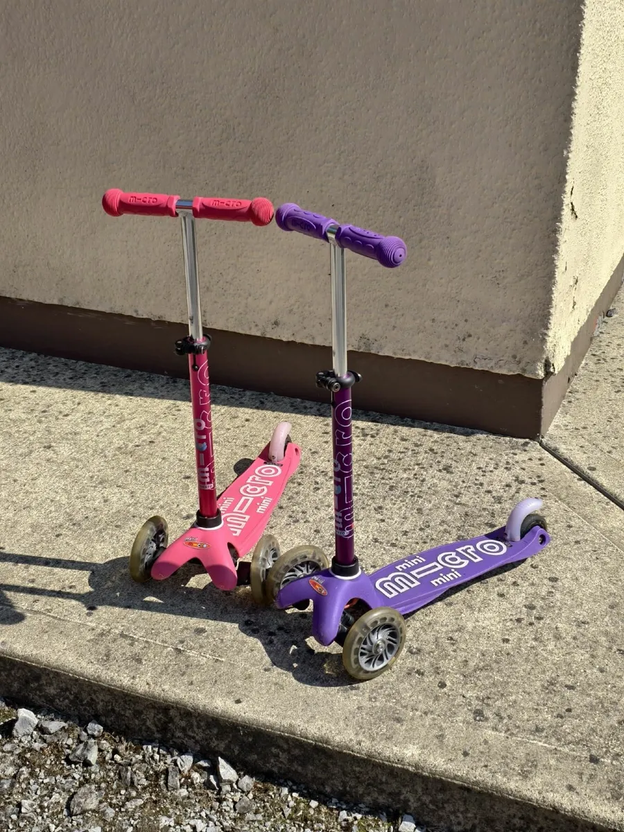 Mini Micro Deluxe LED scooters Pink and Purple - Image 1