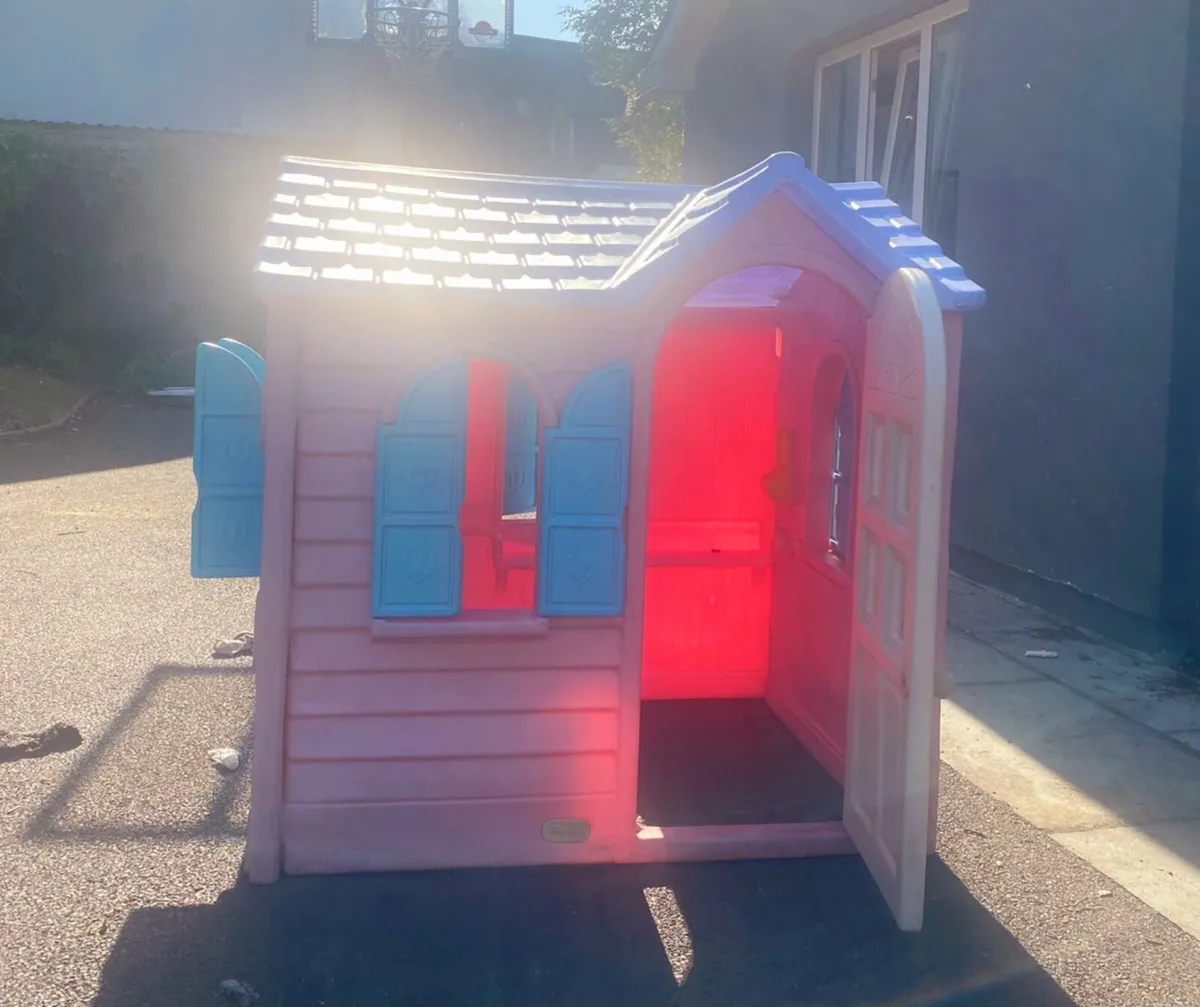Little Tikes Country Cottage Playhouse (Pink) - Image 4