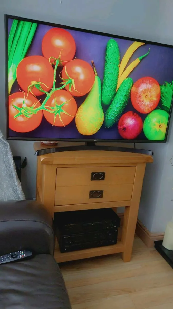LG 50in 4k Smart Tv - Image 4