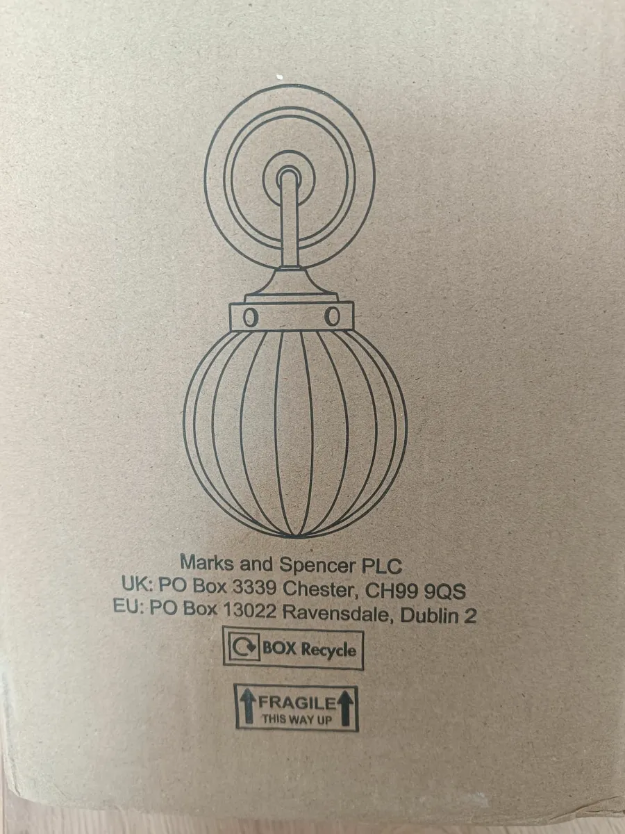 2 x Brass Wall Lights - Image 1