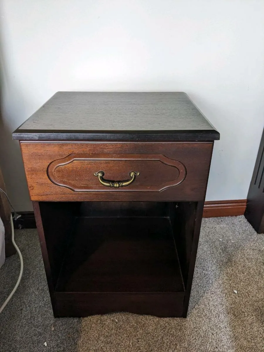 Bedroom furniture - Image 4
