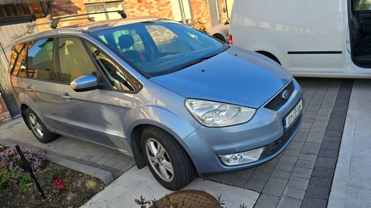 Ford Galaxy - Image 2