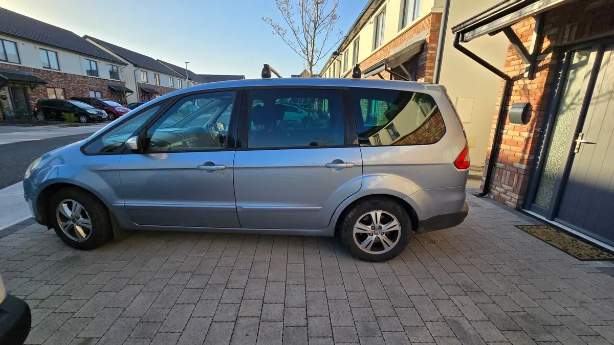 Ford Galaxy - Image 4
