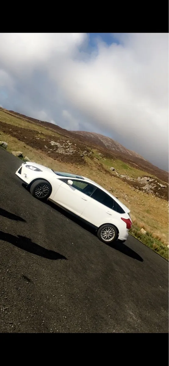 Ford Focus 2013 - Image 2