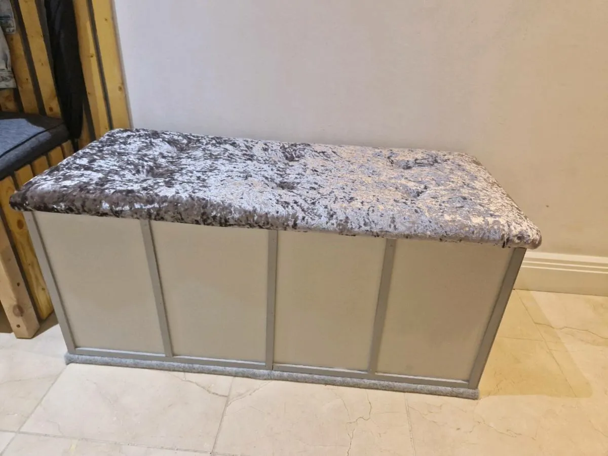 storage box with padded bench - Image 3