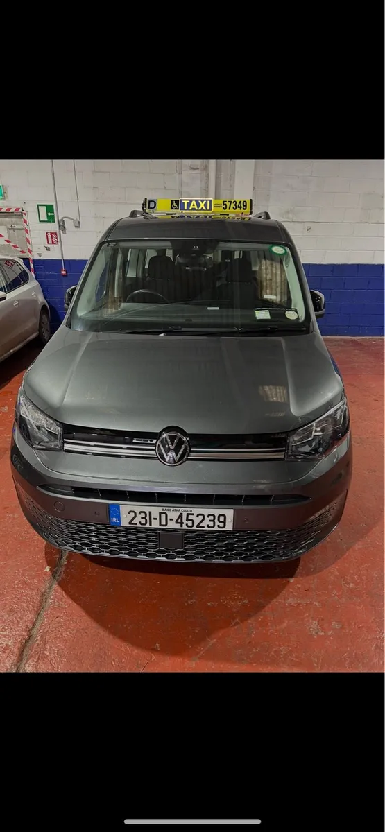 Taxi rental from €300 per week - Image 1