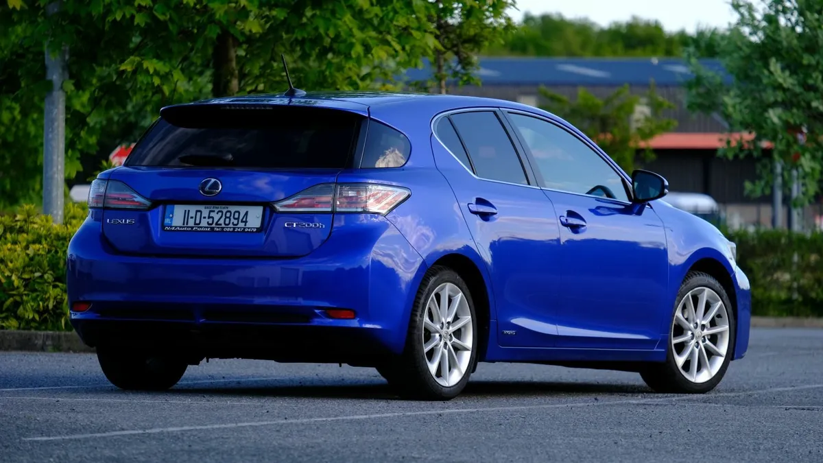Lexus CT 2011 - Image 1