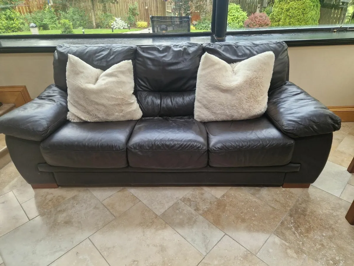 Couch - Image 1