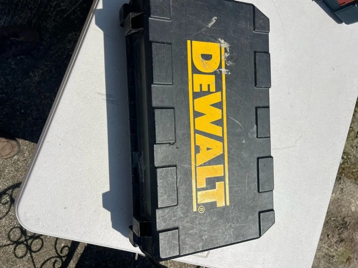 dewalt drill - Image 2