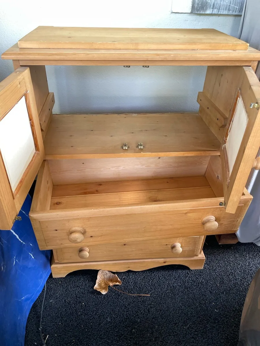 Pine Unit - Image 2