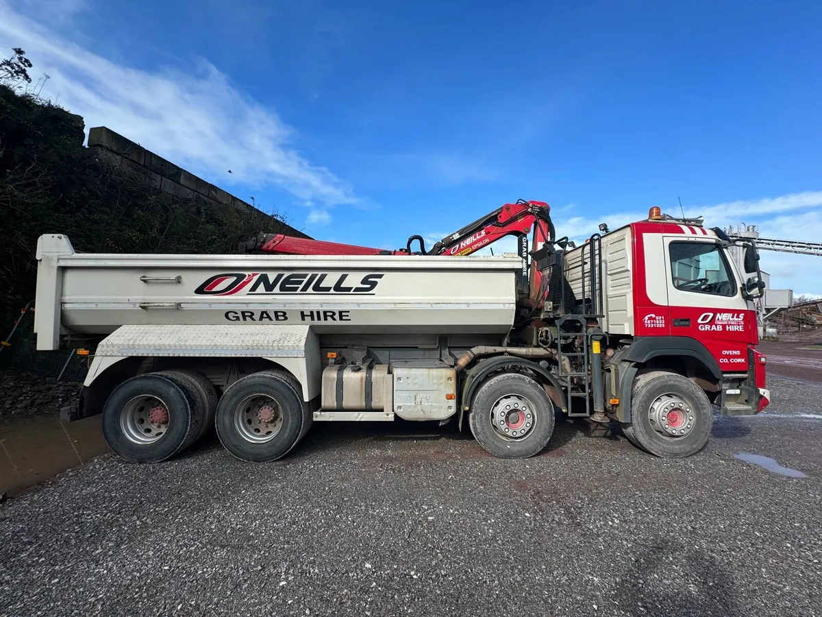 Volvo FMX Clampshell Tipper - Image 3