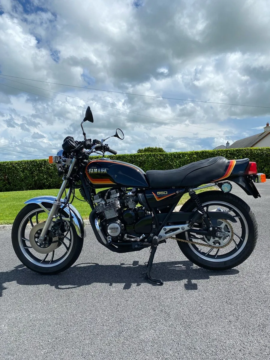 Yamaha XJ 550 - Image 1