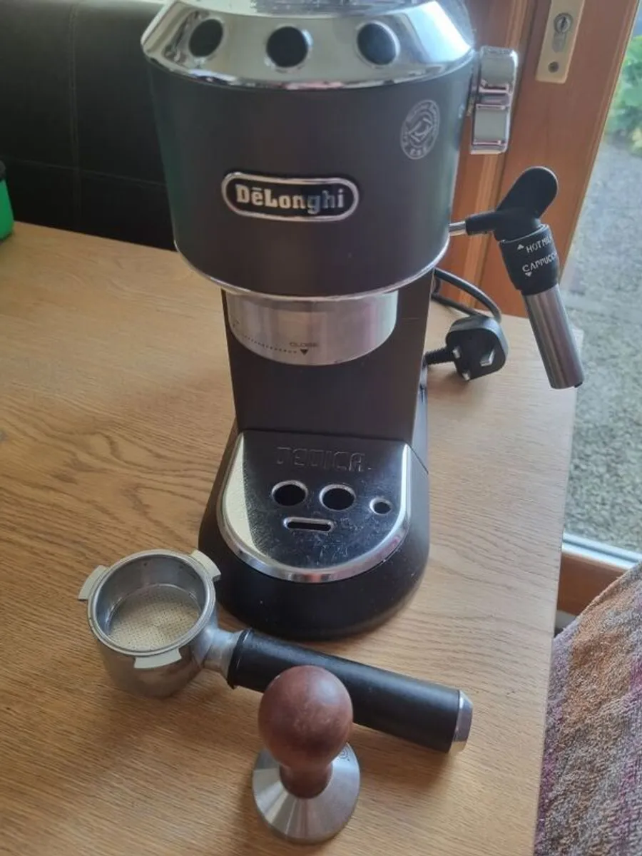 delonghi coffee machine - Image 1