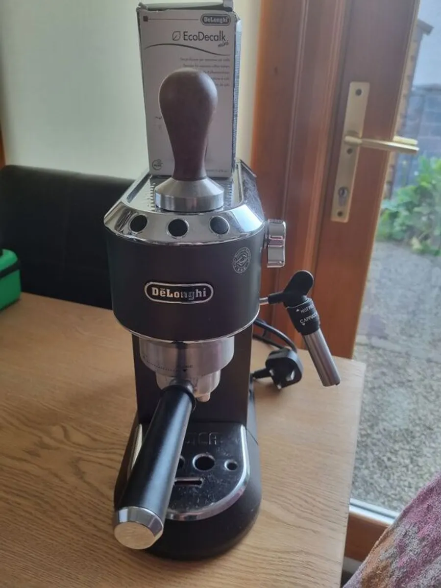 delonghi coffee machine - Image 2