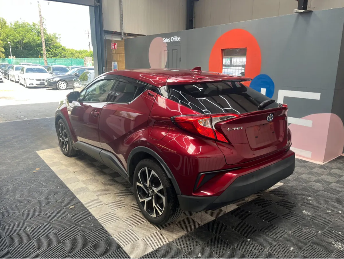 Toyota C-HR 1.8 HYRBID / 83k KMs / HEATED SEATS , - Image 4