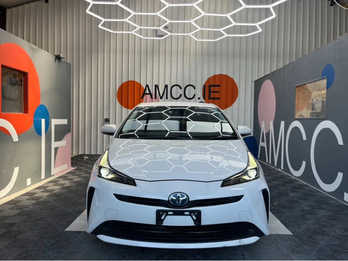 Toyota Prius 1.8 HYBRID / 62k KMs / ADAPTIVE CRUIS - Image 2