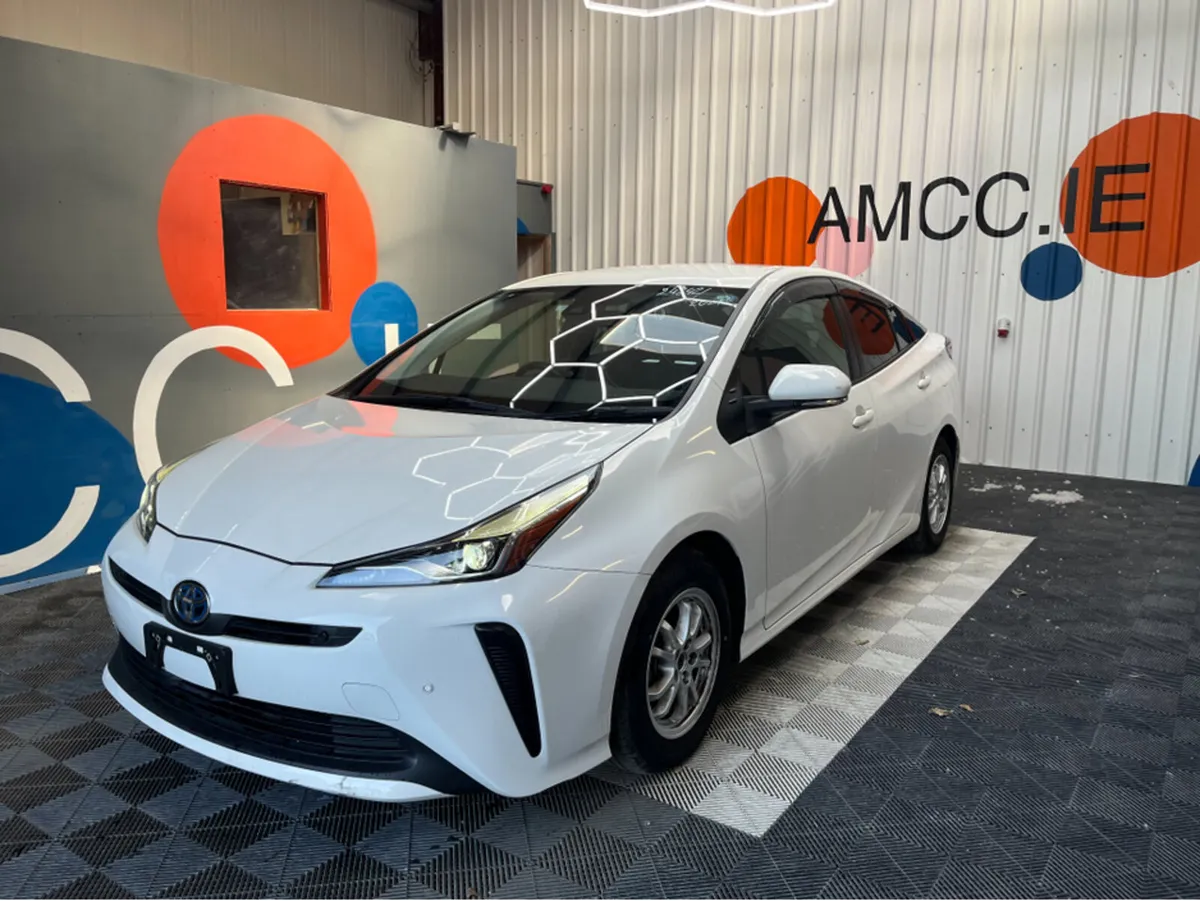Toyota Prius 1.8 HYBRID / 62k KMs / ADAPTIVE CRUIS - Image 3