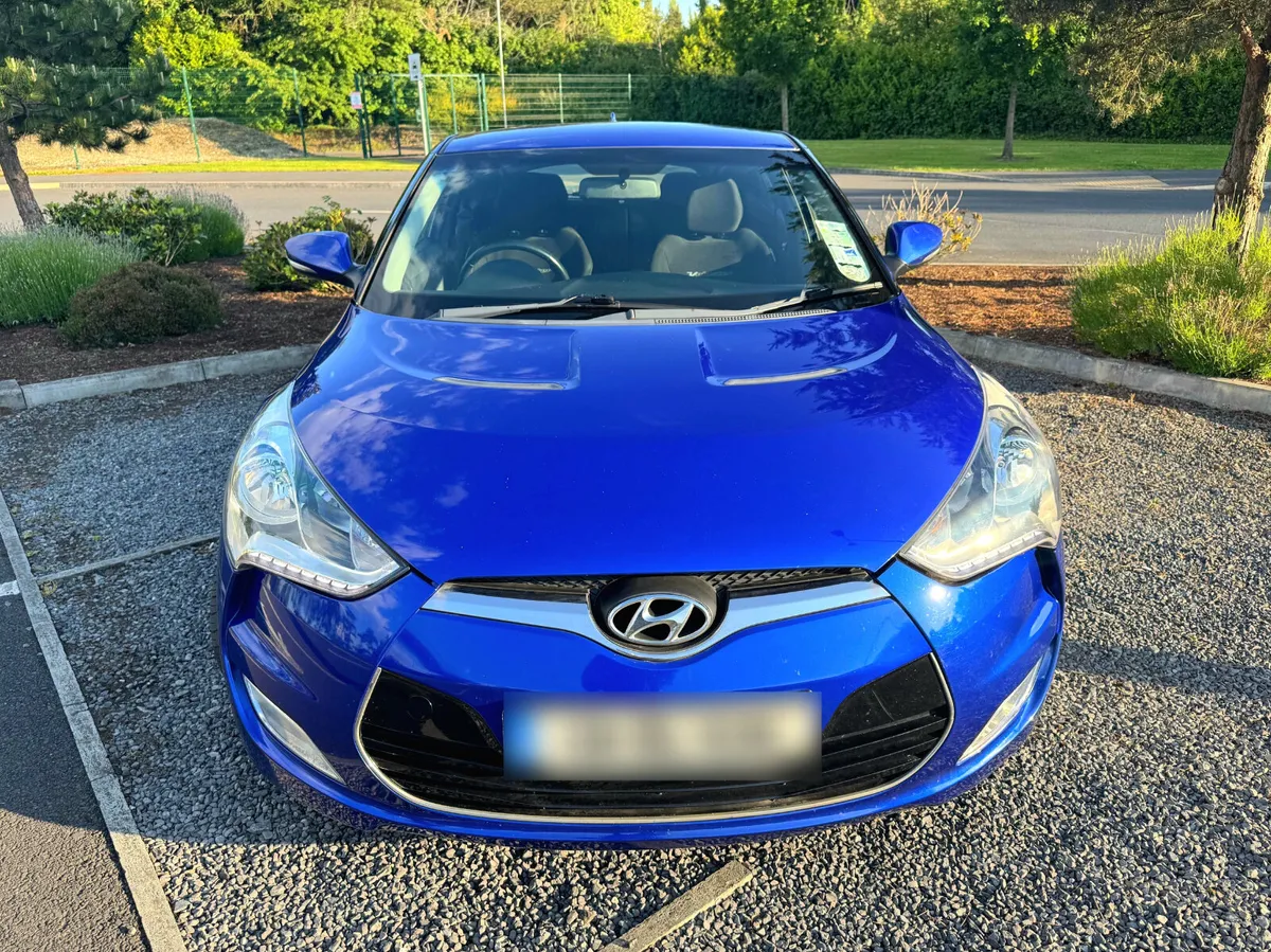 TRADE-INs 2013 Hyundai Veloster 1.6 petrol 140hp - Image 3