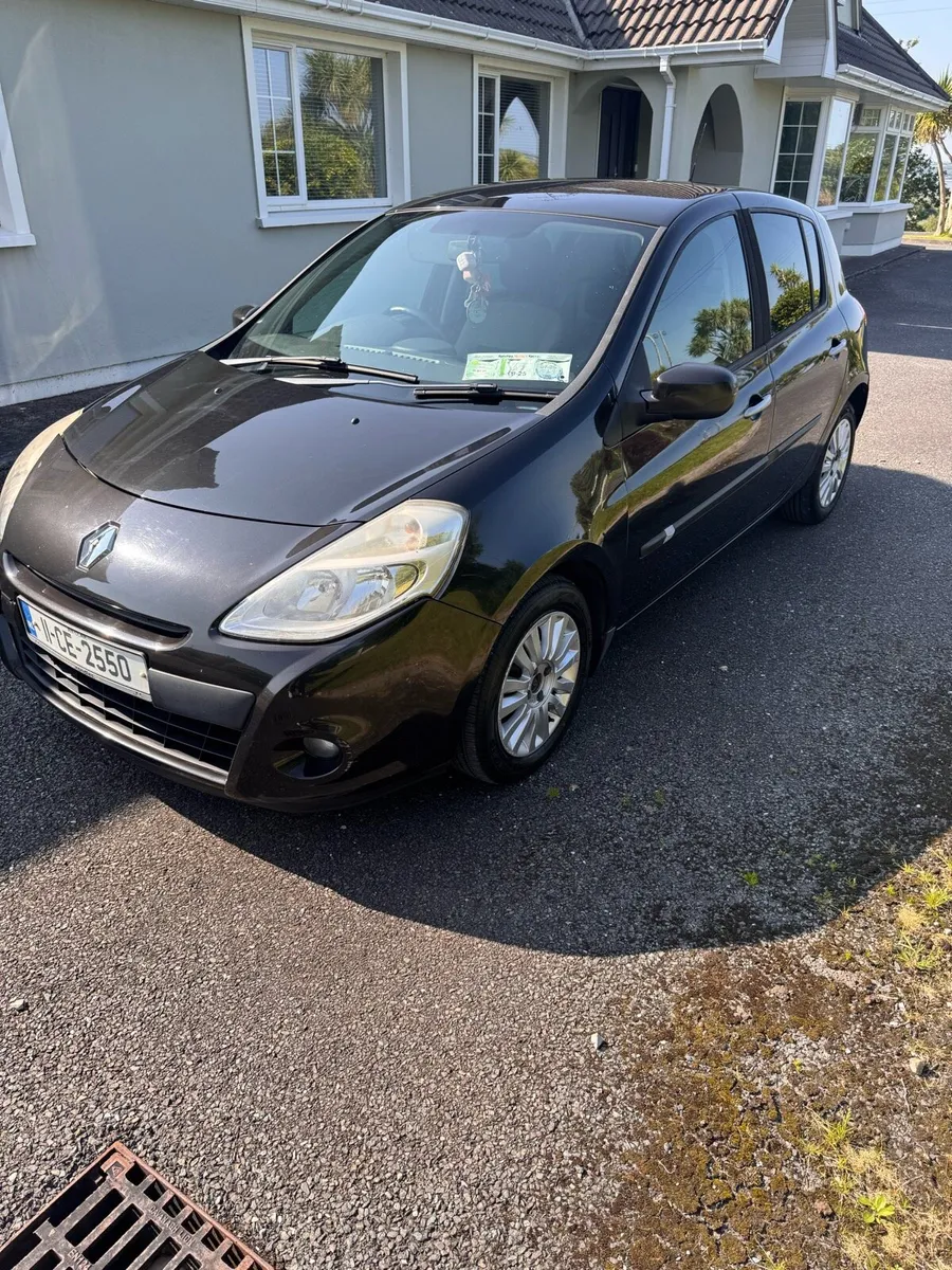 2011 RENAULT CLIO NCT 01/26 - Image 1
