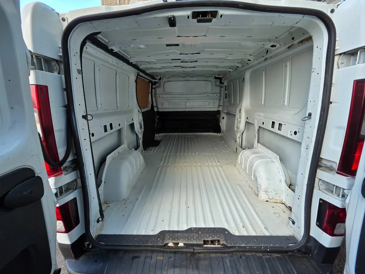 2016 RENAULT TRAFFIC 1.6 DCI NEW CVRT - Image 4