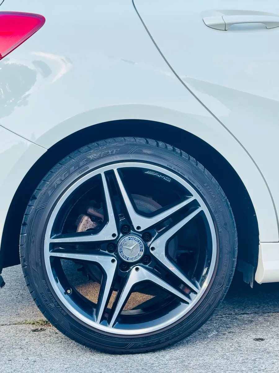 Mercedes-Benz A180 AMG AUTOMATIC - Image 3