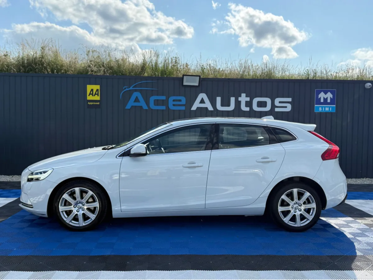 Volvo V40 CLASSIC EDT - 1.5 DIESEL - AUTO - 12M WA - Image 4