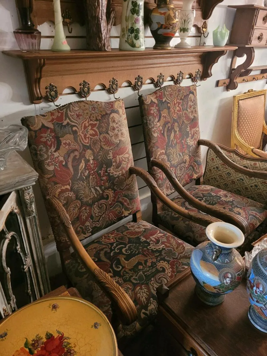 2 large French armchairs. 150 eu.each. - Image 1
