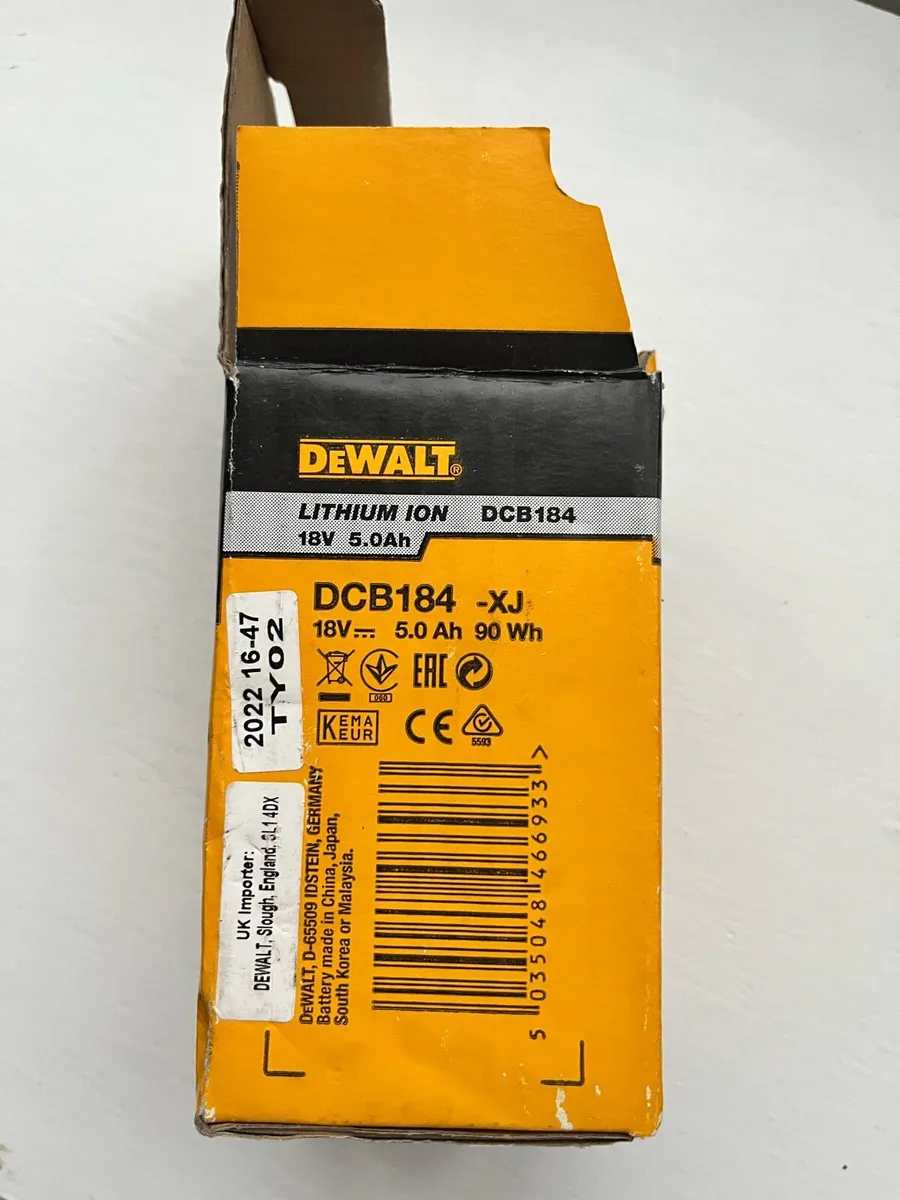 New DeWalt battery - Image 4