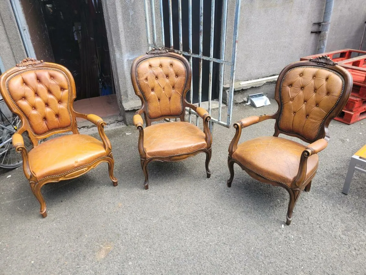 3 chesterfield armchairs 175 eu.each. - Image 1