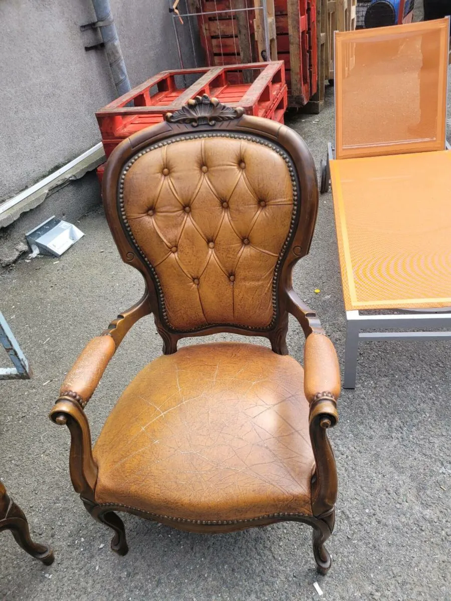 3 chesterfield armchairs 175 eu.each. - Image 3