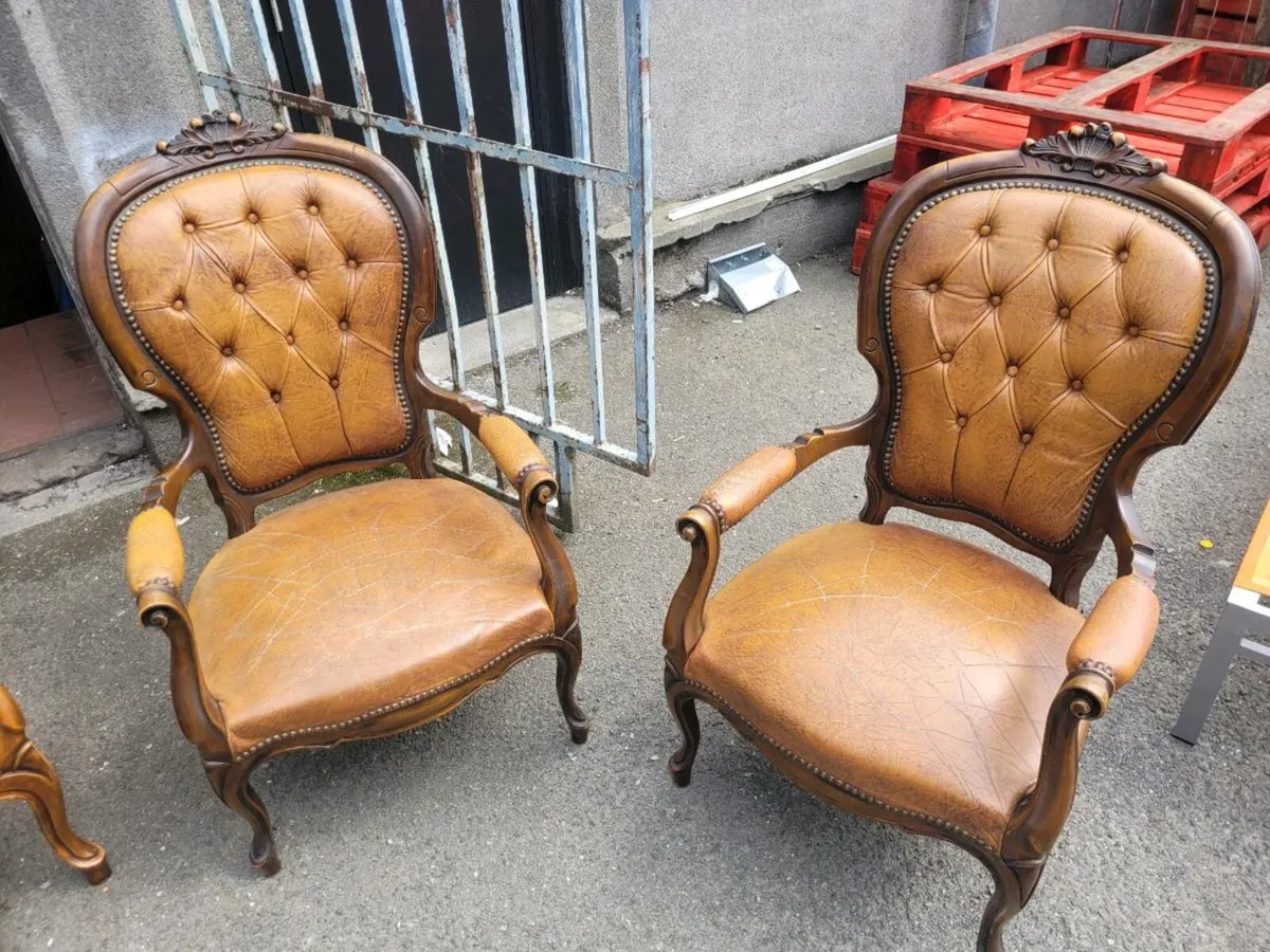 3 chesterfield armchairs 175 eu.each. - Image 4