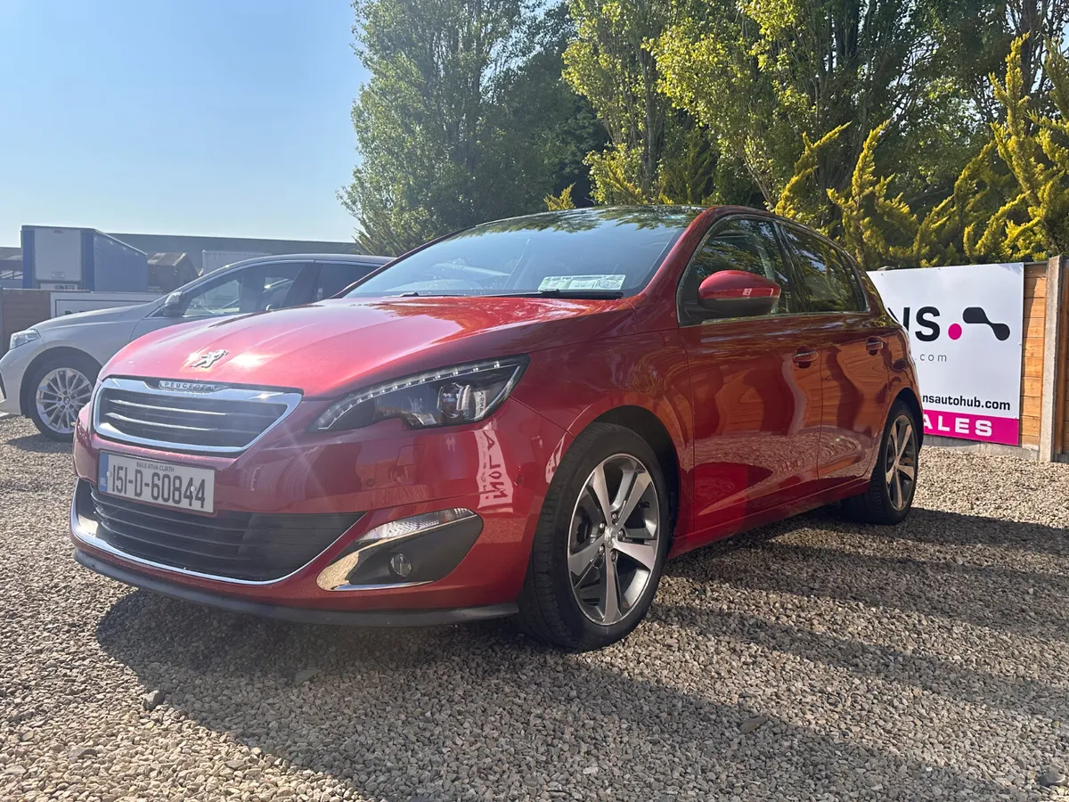 Peugeot 308 2015 1.2 AUTO - Image 1