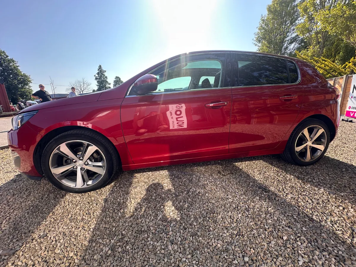 Peugeot 308 2015 1.2 AUTO - Image 3