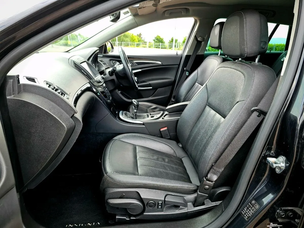 Insignia Elite 1.6 Diesel 136BHP Estate - Image 4
