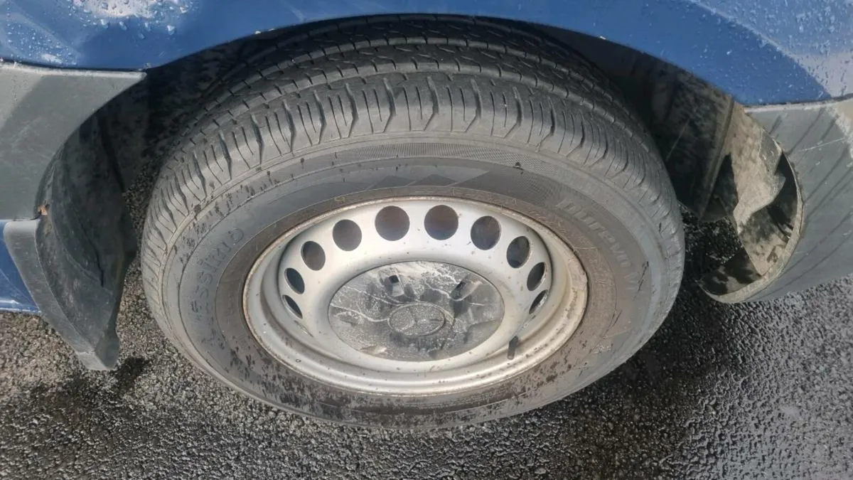 Mercedes Sprinter short wheelbase - Image 3